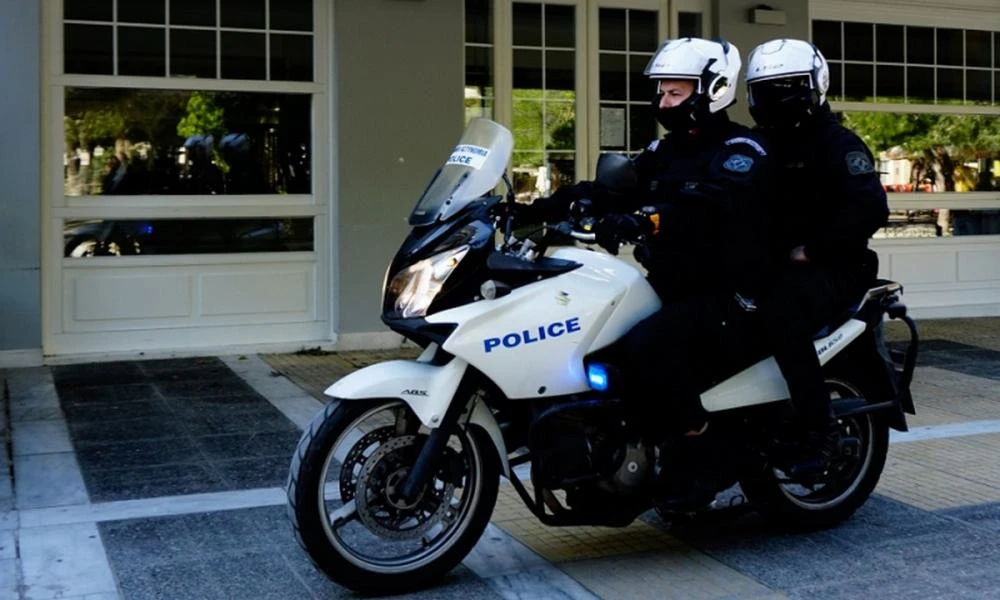 Εργαζόμενη έκλεψε τμηματικά 290.000 ευρώ από βενζινάδικο στην Πάτρα